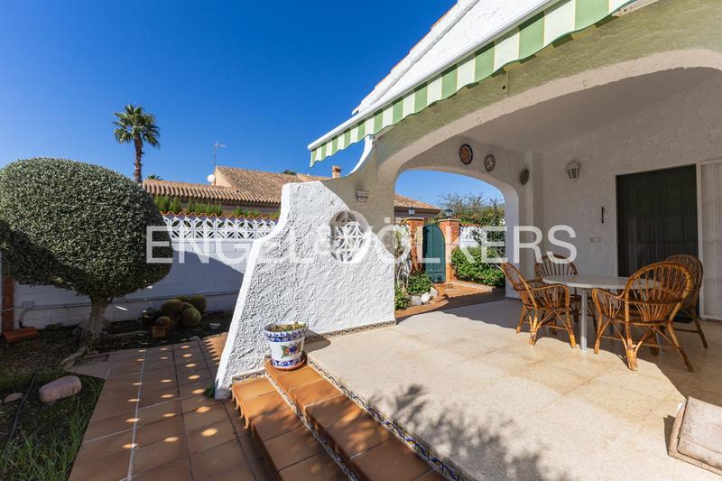 Foto 4b8f5005-3b9f-4ef7-9549-83697264d2ac. House with heating parking pool in Corinto-Almardà Sagunt