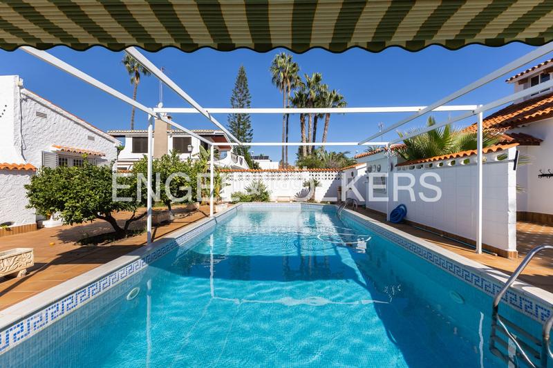 Foto 99eaa9d4-9775-4642-9e21-fd51ef73220c. House with heating parking pool in Corinto-Almardà Sagunt