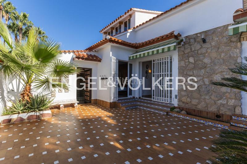 Foto bf62897a-e5d9-4949-8355-f6f12305e592. House with heating parking pool in Corinto-Almardà Sagunt