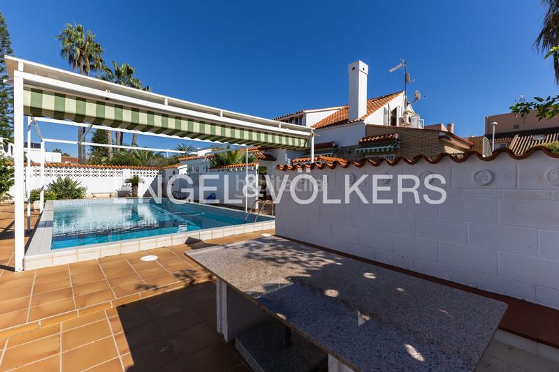 Foto c17ca436-7cc8-4f11-941d-40e63403f262. House with heating parking pool in Corinto-Almardà Sagunt