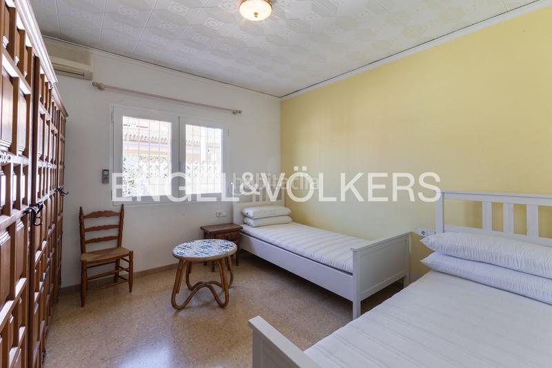 Foto e5839fd7-47b6-467d-b82a-82fff2cf90e7. House with heating parking pool in Corinto-Almardà Sagunt