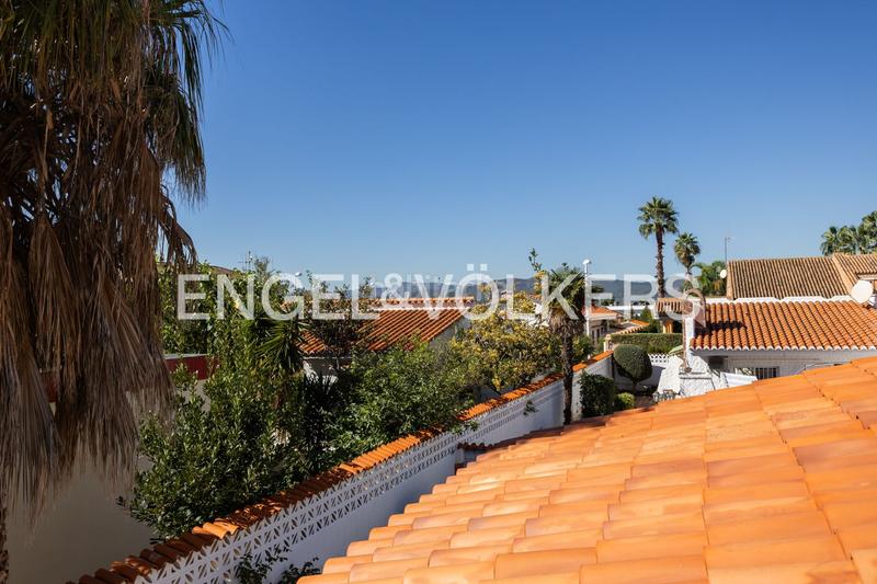 Foto e9dcfd7e-bcb0-4a90-9d14-4abd8ec536c1. House with heating parking pool in Corinto-Almardà Sagunt