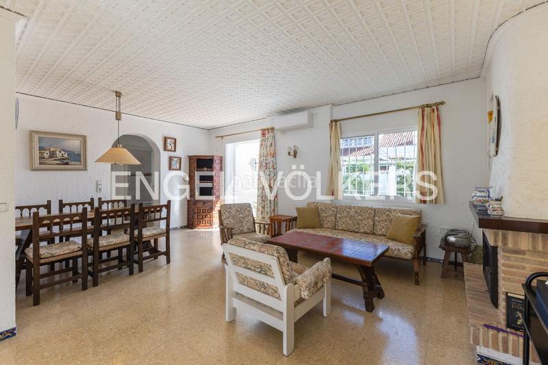 Foto eb09b5ff-d4de-4668-b6fd-60dc91c15842. House with heating parking pool in Corinto-Almardà Sagunt