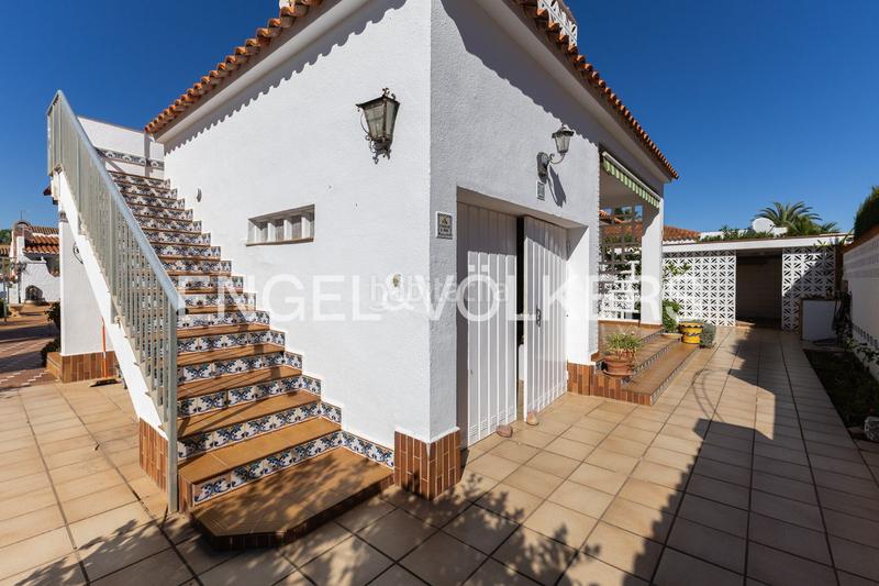 Foto f192ebfb-6f80-41f4-9027-0b62bd78a2bd. House with heating parking pool in Corinto-Almardà Sagunt