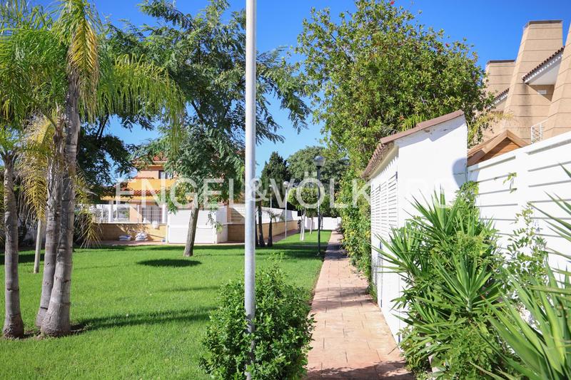 Foto 0f51a9e9-9dfe-420d-9d75-dfbfbec4c07c. Maison avec chauffage parking piscine dans Corinto-Almardà Sagunt