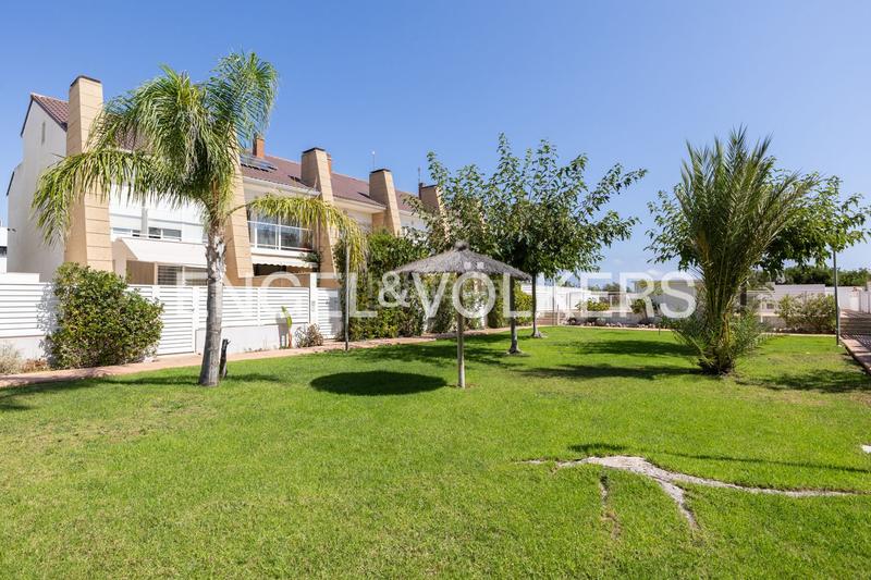 Foto 12c31b54-5a99-41f7-96f4-4de0d9041352. Maison avec chauffage parking piscine dans Corinto-Almardà Sagunt