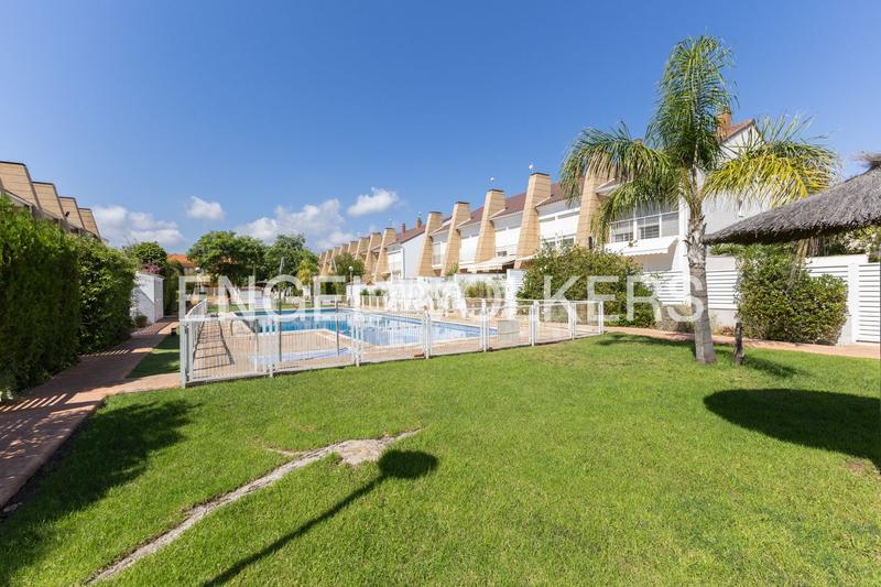 Foto 33672576-b880-4417-a669-e8bd2c4850cc. Maison avec chauffage parking piscine dans Corinto-Almardà Sagunt