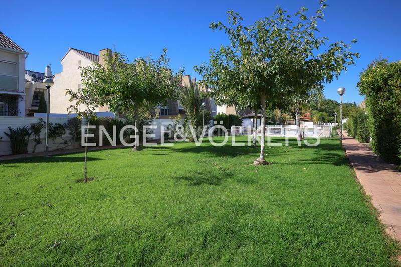 Foto 43dca9cf-3dd8-4eb0-8fb9-93b9096e3831. Maison avec chauffage parking piscine dans Corinto-Almardà Sagunt