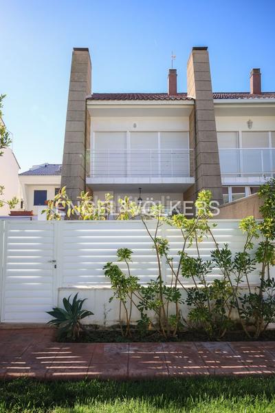 Foto 6210e3b2-c86c-407f-bdec-d76fe923e1f7. Maison avec chauffage parking piscine dans Corinto-Almardà Sagunt