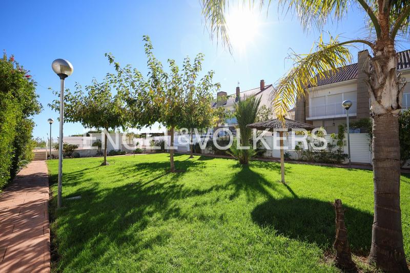 Foto 65146afe-b30d-40d2-bef7-4a4cb8047be8. Maison avec chauffage parking piscine dans Corinto-Almardà Sagunt