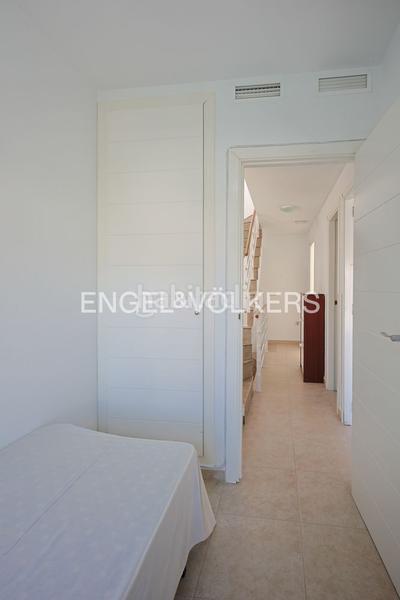 Foto 6fddaaad-970e-47fd-8b51-c72ad6dfd319. Maison avec chauffage parking piscine dans Corinto-Almardà Sagunt