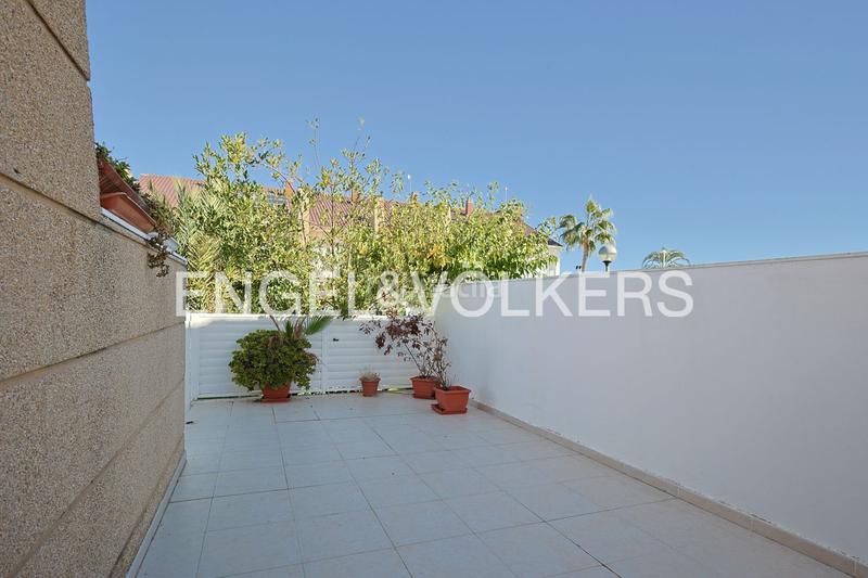 Foto bee5485f-b08e-4d2b-a444-2d566eb29406. Maison avec chauffage parking piscine dans Corinto-Almardà Sagunt