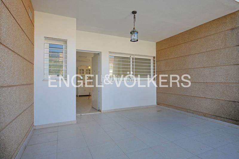 Foto dd12cda0-8ba0-491d-aeaa-abed14a9a1d3. Maison avec chauffage parking piscine dans Corinto-Almardà Sagunt