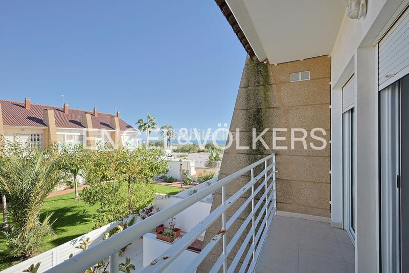 Foto df19d2c1-9d64-4cba-b882-5cc88de3c942. Maison avec chauffage parking piscine dans Corinto-Almardà Sagunt