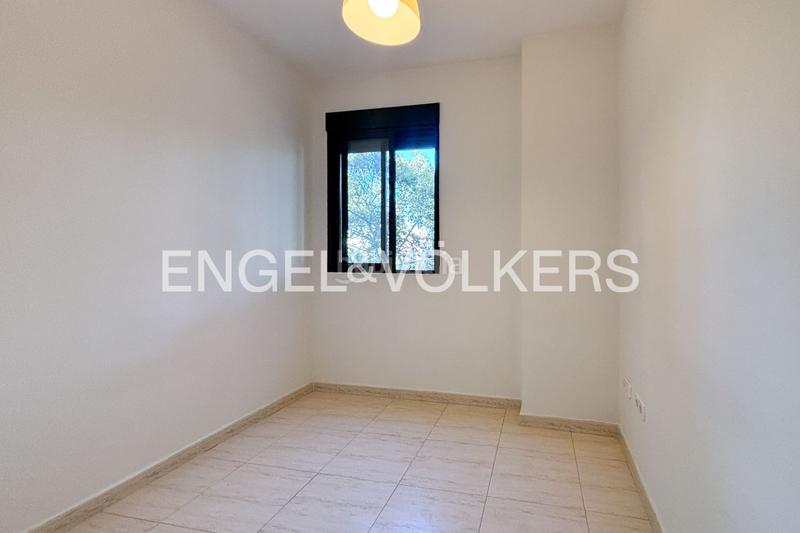 Foto c2d6a976-4f1d-4c2f-86f7-2db2b68fca4a. Rent apartment with heating in Centro Bétera