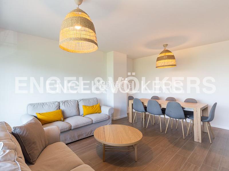 Foto 3dc8c3dd-cc4c-45fa-a741-5a04f90a7796. Lloguer apartament amb calefacció aparcament piscina a Valencia