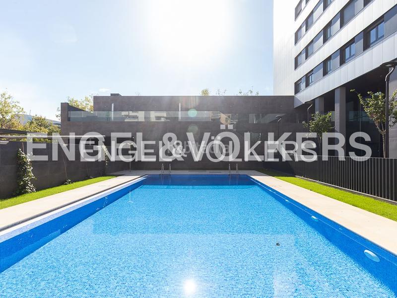 Foto 735bef4a-1c17-4468-8aeb-8e591336e3a3. Location appartement avec chauffage parking piscine dans Valencia