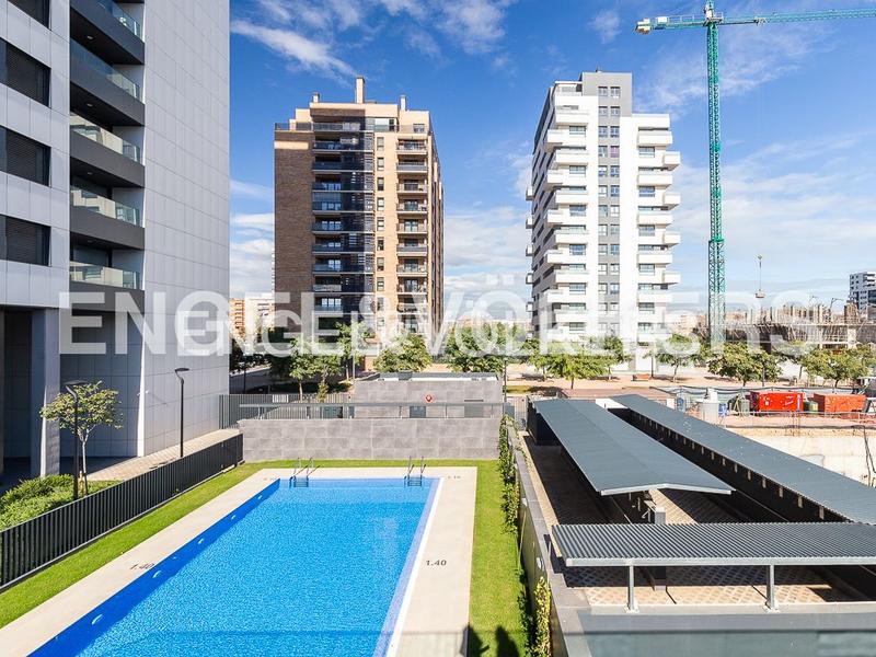 Foto 324ee5c9-da0a-4517-9433-5b8c080b4f69. Miete appartement mit heizung parking pool in El Castellar i l'Oliverar Valencia