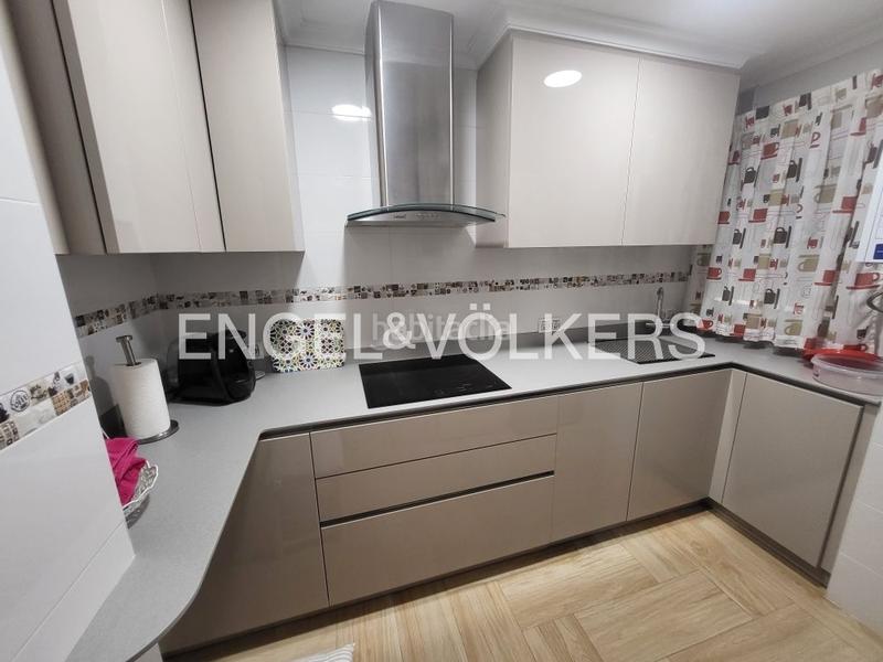 Foto 23ea1053-f16e-4ac9-a7fa-0d11407cb0a8. Lloguer apartament amb calefacció aparcament a La Creu Coberta Valencia