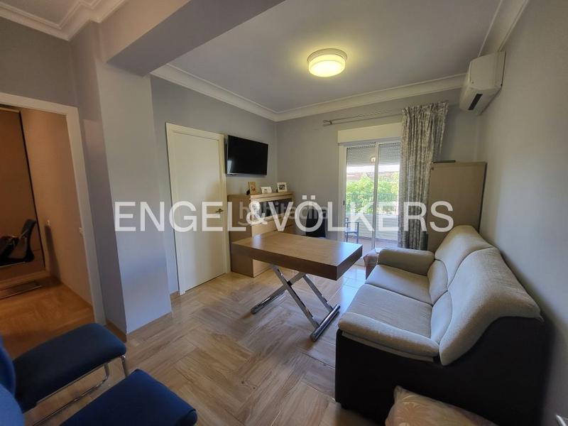 Foto 783b1f39-7f3d-4c29-be8e-9e965870cd58. Lloguer apartament amb calefacció aparcament a La Creu Coberta Valencia