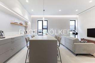 Appartement à Russafa. Luminoso piso reformado con balcón en ruzafa