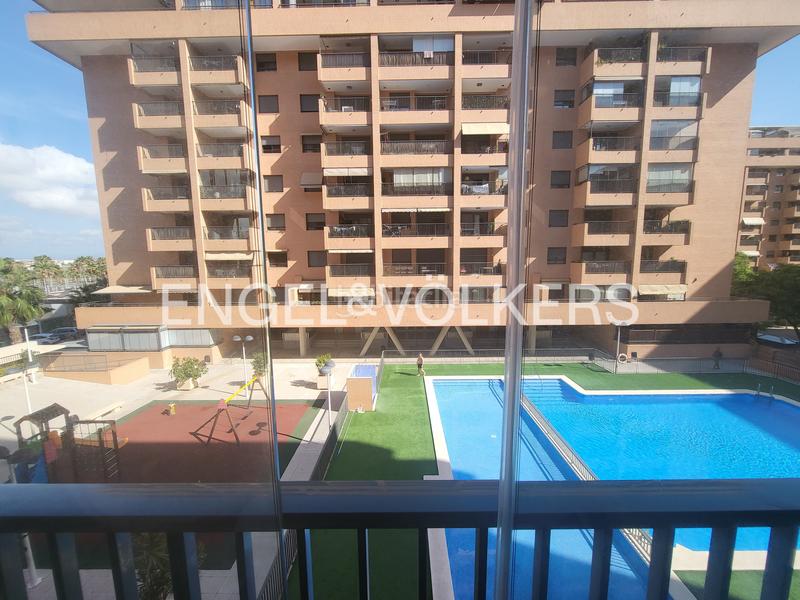 Foto 638cd213-a290-42c2-9145-28e601a67ed6. Alquiler apartamento piso en patacona para todo el año en Alboraya