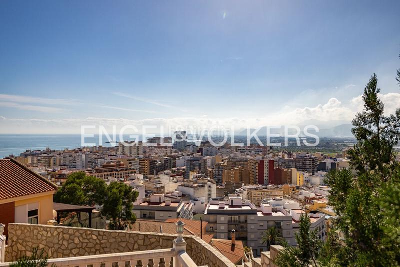 Foto f41876a9-79bd-4616-84dd-c9ebe8d2a657. Affitto casa a schiera con riscaldamento parcheggio in Cullera