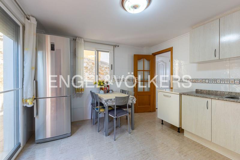 Foto 363c679a-f2fc-4a65-b430-c756ff4c8916. Alquiler casa adosada vivienda con vistas al mar para larga duración en Cullera