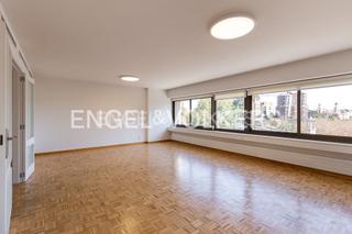 Lloguer Apartament  Pl. tetuan. Vivienda señorial frente al parque del turia