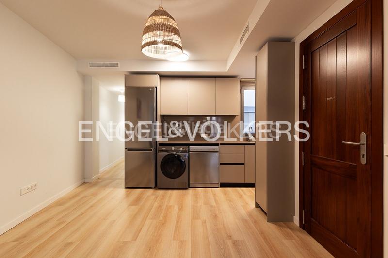 Foto d8f3f984-79f7-4261-be64-a331cd4ee964. Location appartement avec chauffage dans El Pilar Valencia