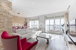 Attico in El Grau. Excepcional, exclusivo y soberbio atico actualizado con vistas u