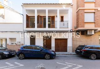 Maison à Centro puerto. Casa con patio y terraza cerca del centro