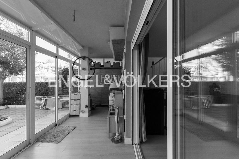 Foto 2374a433-d3a4-4e5f-9ccd-5e03c4bce481. Alquiler casa chalet adosado con elegancia mediterránea en Dénia