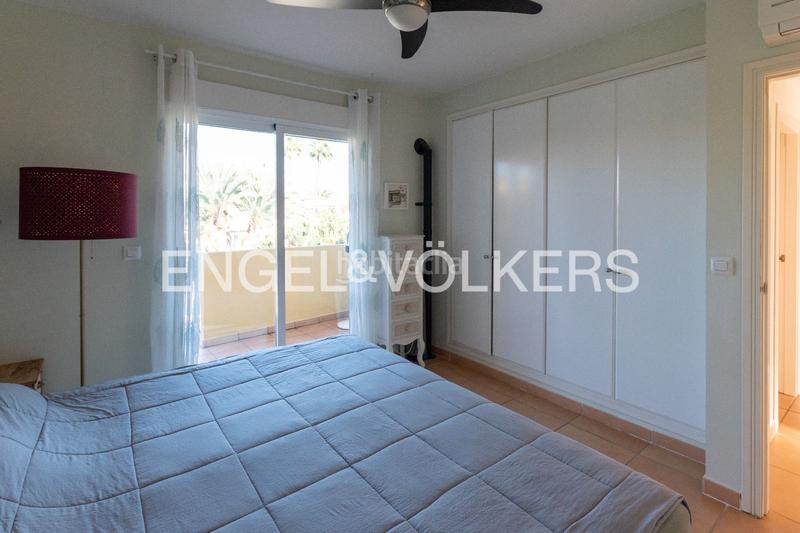 Foto 3b4ea407-04ed-4ac1-b0df-77b680a8ef1e. Alquiler casa chalet adosado con elegancia mediterránea en Dénia