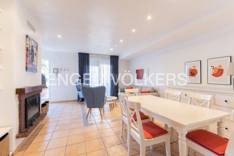 Foto 40cf2eba-4755-480a-8fa4-fe548145468a. Maison avec chauffage parking piscine dans Costa Norte Vinaròs