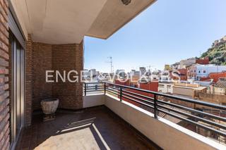 Apartament  Cami reial. Gran piso con dos terrazas en camí reial