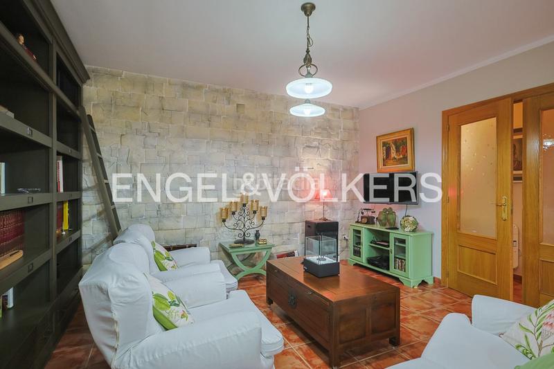 Foto f7edb9a8-06be-43ad-90ab-377312d7681d. Apartamento esplendido apartamento en planta baja en el centro en Navajas