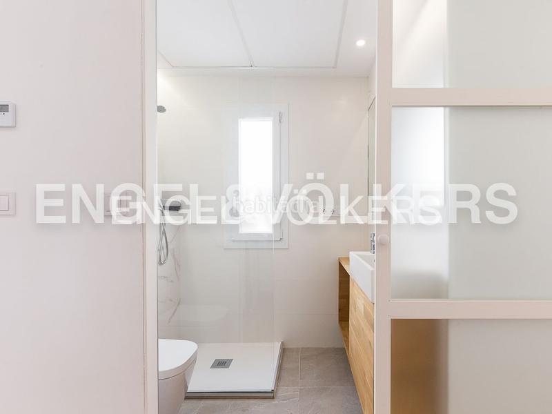 Foto 27a44b67-5d01-4897-96d7-257b6c142136. Lloguer apartament amb calefacció a Russafa Valencia