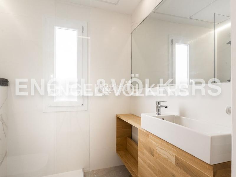 Foto b39ffb1f-be08-4167-844b-e3be4245484d. Lloguer apartament amb calefacció a Russafa Valencia