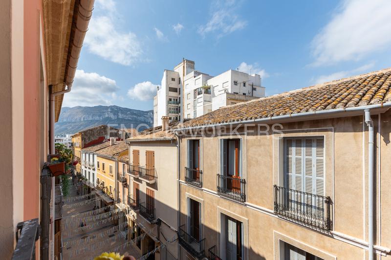 Foto 4900e8d2-5649-47d4-9c45-9bc72d88a0d5. Casa edificio en el centro histórico gran potencial de inversión en Dénia