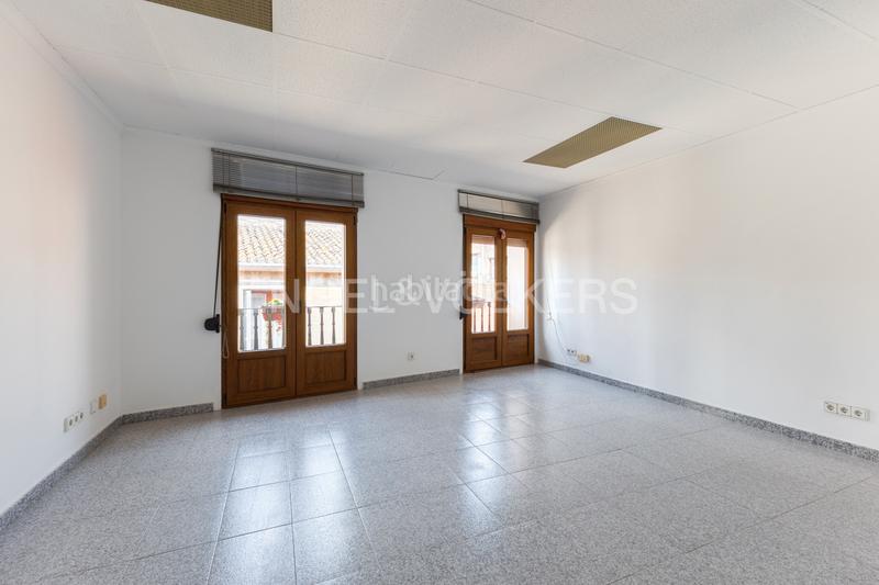 Foto 5d2bc7ef-6fea-4791-b54a-441b6ae8d154. Casa edificio en el centro histórico gran potencial de inversión en Dénia