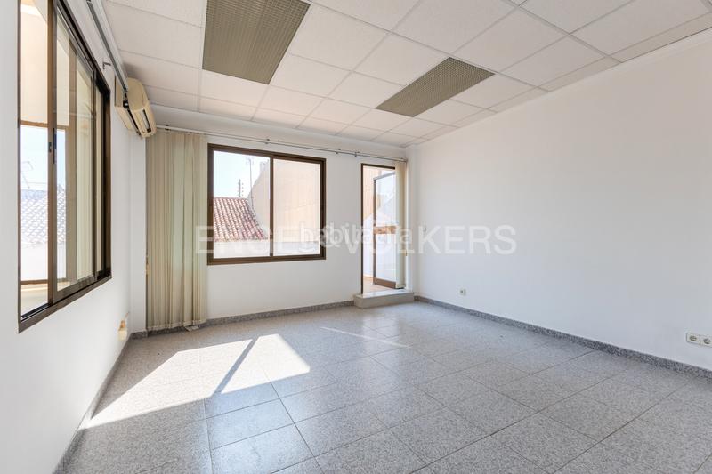 Foto acf61287-a2b9-40fa-abdb-39cb46f8f5a0. Casa edificio en el centro histórico gran potencial de inversión en Dénia