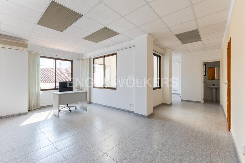 Foto f1cfda4c-3284-49ca-9c7e-1cc6d14f42d3. Casa edificio en el centro histórico gran potencial de inversión en Dénia