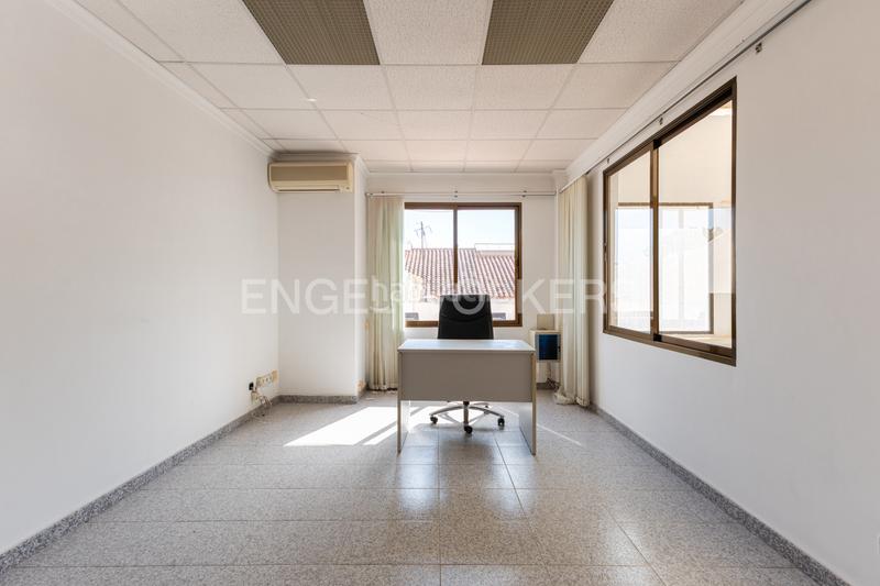 Foto f91c1e11-cc8a-49bd-a2fc-70c2fe56bbae. Casa edificio en el centro histórico gran potencial de inversión en Dénia