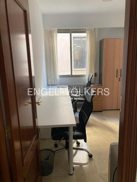 Foto 82e0ff36-8622-45c8-97a0-a97925930367. Rent apartment with heating in La Seu Valencia