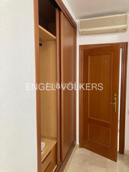 Foto cead6278-6572-48e9-b37a-f59fa6bf64ec. Rent apartment with heating in La Seu Valencia