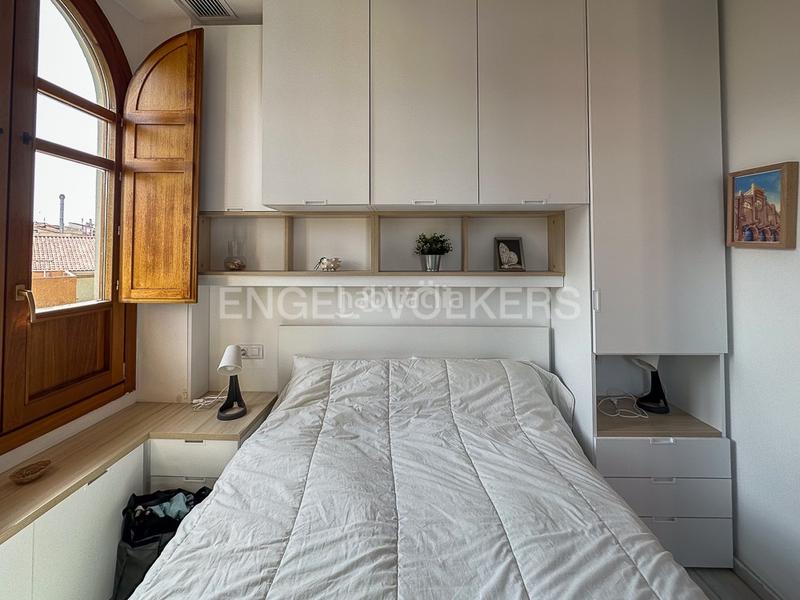 Foto 1f3fe4ff-ab9a-46a4-8d59-2d27b72797a8. Location attique avec chauffage dans El Mercat Valencia