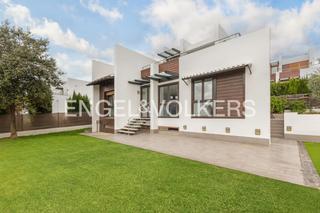 Haus in El Bosque. Diseño contemporáneo en el bosque