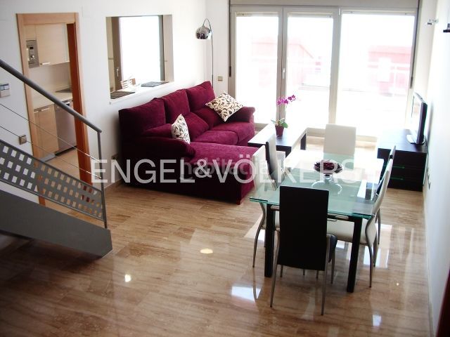 Foto 1bb7b42f-956b-4cf2-9c9e-4a036feb894a. Alquiler apartamento alquiler de piso de 3 habitaciones con terraza y piscina comunitaria en Oropesa del Mar