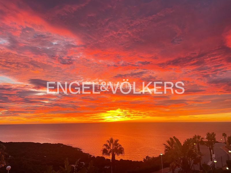 Foto 70fcf4c5-2af0-4d14-895c-ee8d05bde23e. Alquiler apartamento alquiler de piso de 3 habitaciones con terraza y piscina comunitaria en Oropesa del Mar